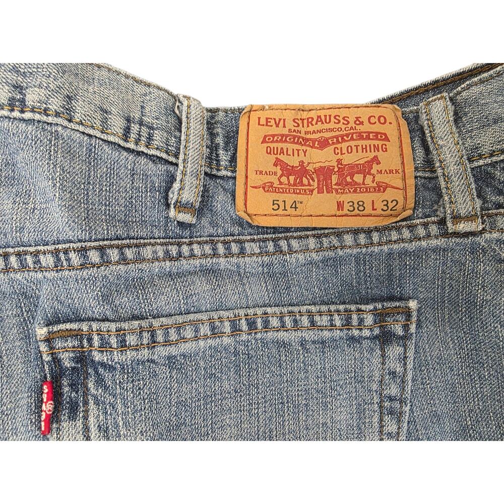 Levi's 514 Slim Straight Jeans Light Wash 38x32 Like New. - Picture 6 of 8